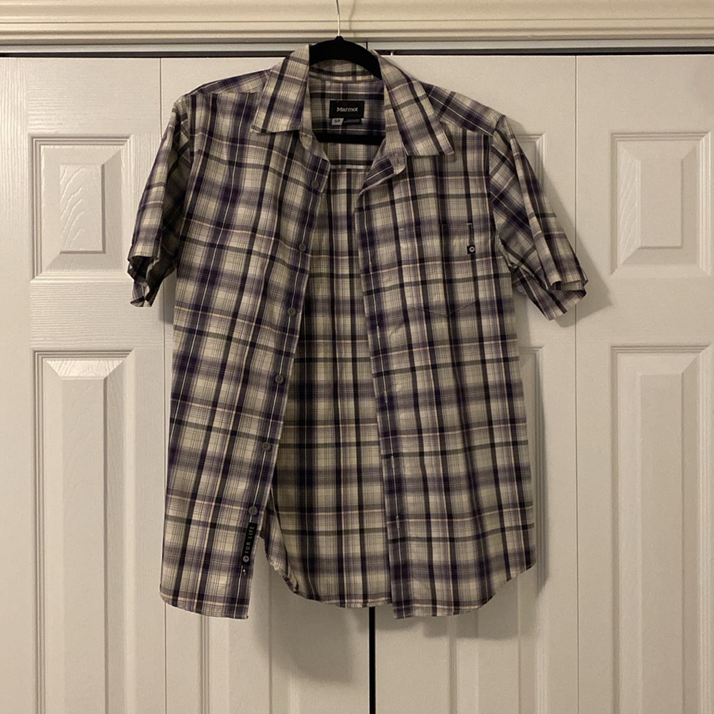 Men’s small Marmot short sleeve button up